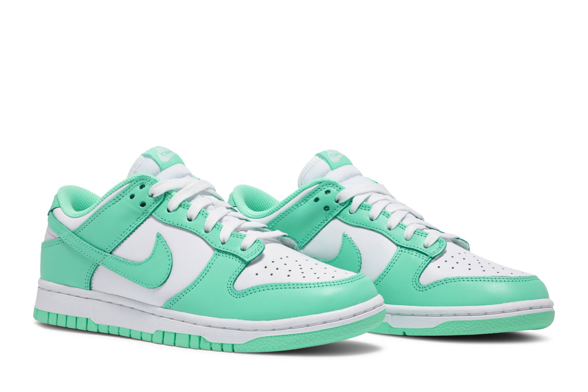 NIKE DUNK LOW ‘GREEN GLOW’